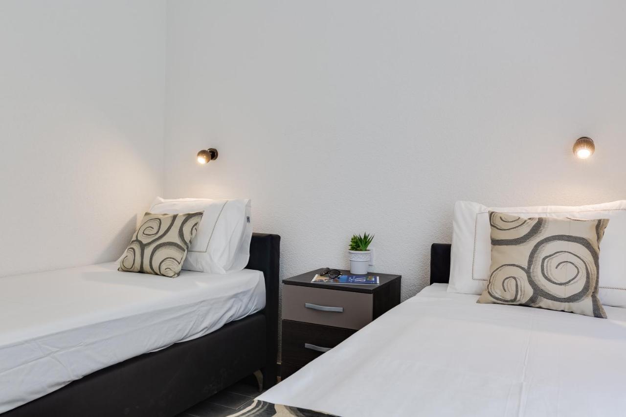 Apartmani Kastelina Vir Exterior foto